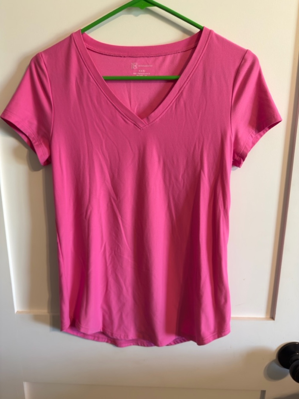 No Boundaries Hot Pink V-Neck Short Sleeve Tee